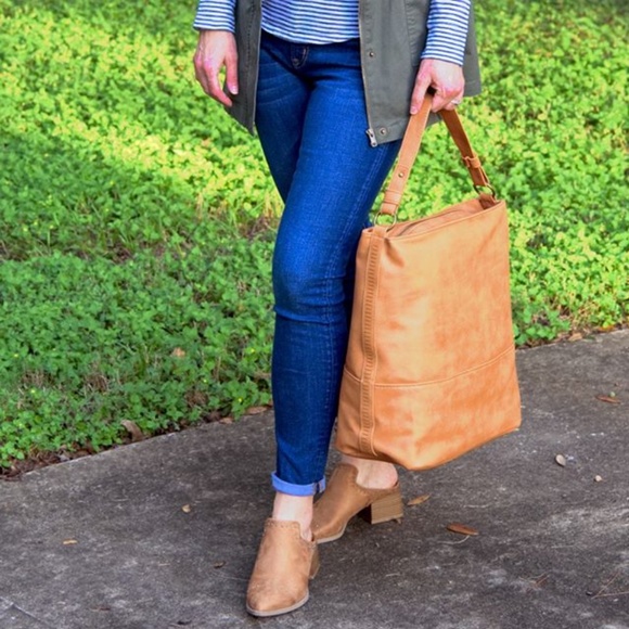 💓SOLD - Crista Cognac Studded Pointed Toe Heeled - Picture 2 of 7